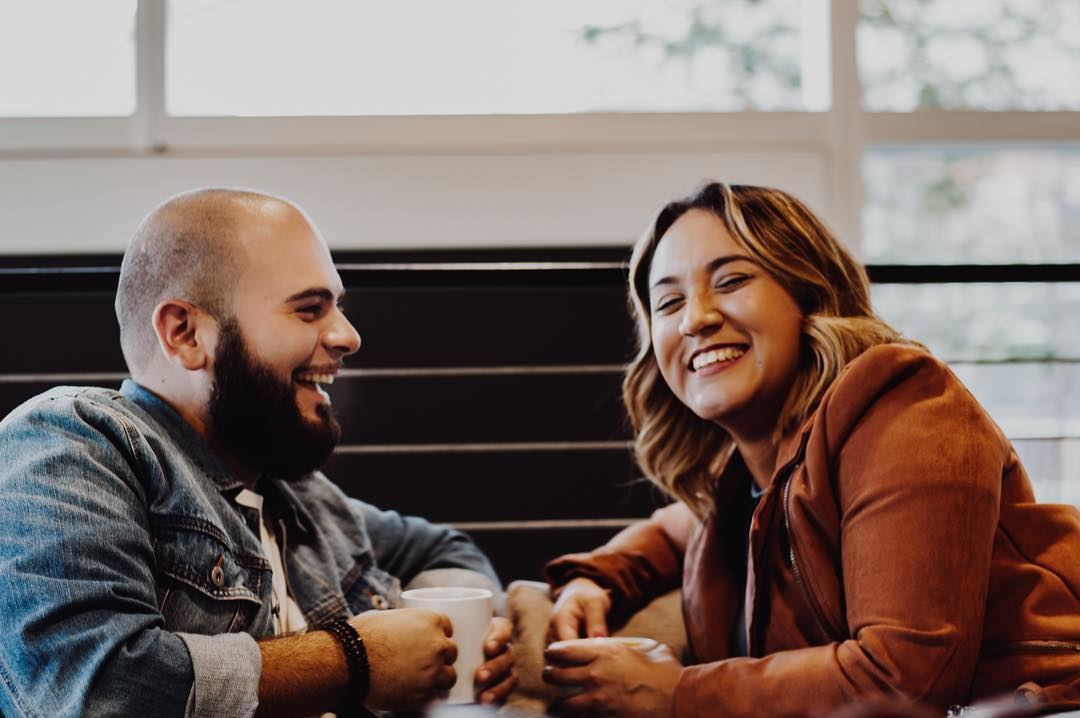 Coffee date: An easy, laughing couples session.